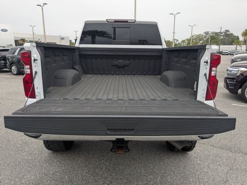 Used 2020 Chevrolet Silverado 2500 LT w/ Convenience Package image 13