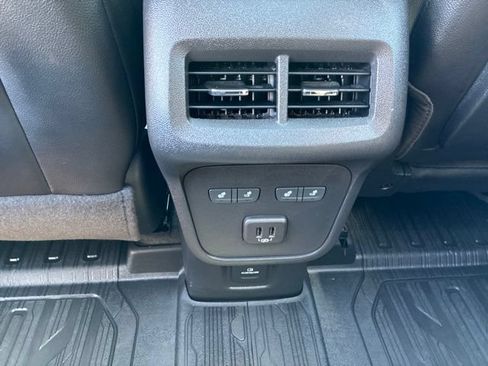 Used 2022 GMC Terrain Denali w/ Denali Premium Package AWD/4WD image 30