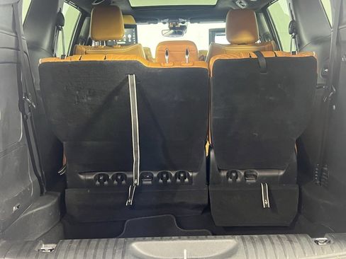 Used 2023 Chrysler Pacifica Pinnacle image 32