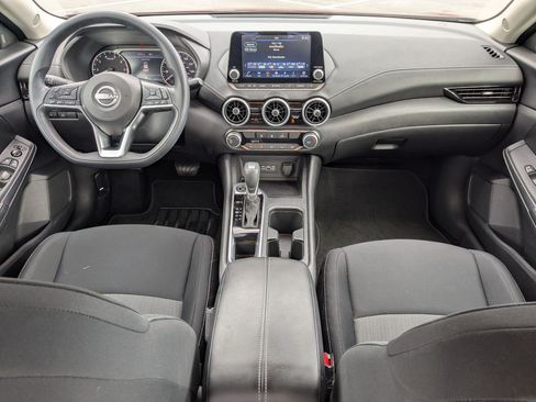 Used 2025 Nissan Sentra SV FWD image 24