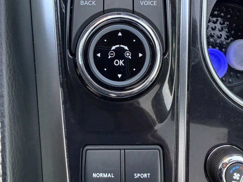 Used 2016 Nissan Maxima Platinum w/ Interior Lighting Package FWD image 33
