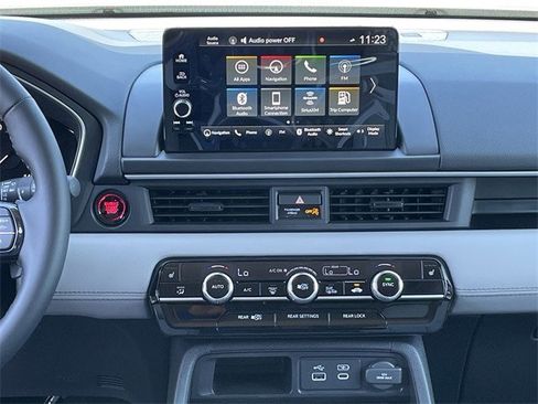 New 2025 Honda Pilot Touring image 16