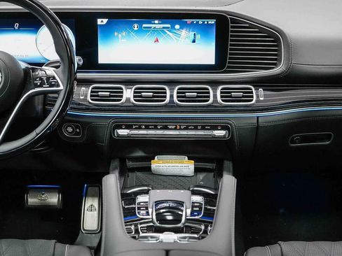 New 2026 Mercedes-Benz Maybach GLS 600 4MATIC image 13
