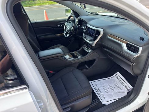 Used 2020 GMC Acadia SLE w/ Driver Convenience Package FWD image 30