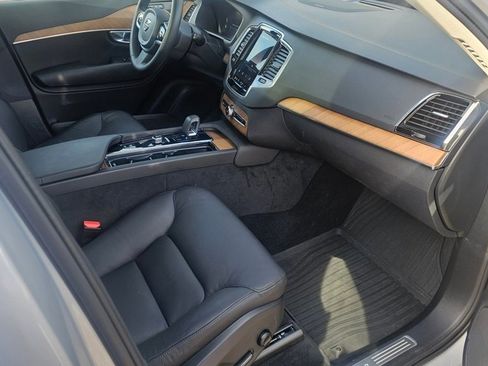Certified 2024 Volvo XC90 B5 Plus w/ Protection Package Premier image 11