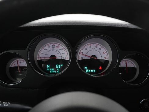 Used 2014 Dodge Challenger R/T RWD image 22