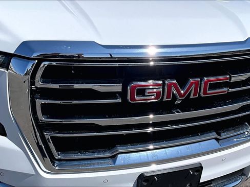 Used 2022 GMC Yukon XL SLT w/ SLT Premium Package image 30