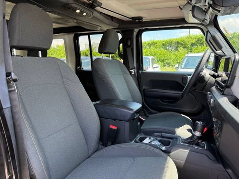 Used 2024 Jeep Wrangler Unlimited Sport AWD/4WD image 22