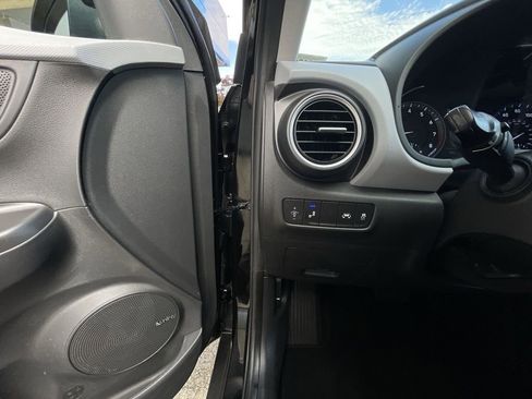Used 2020 Hyundai Kona SEL Plus FWD image 18