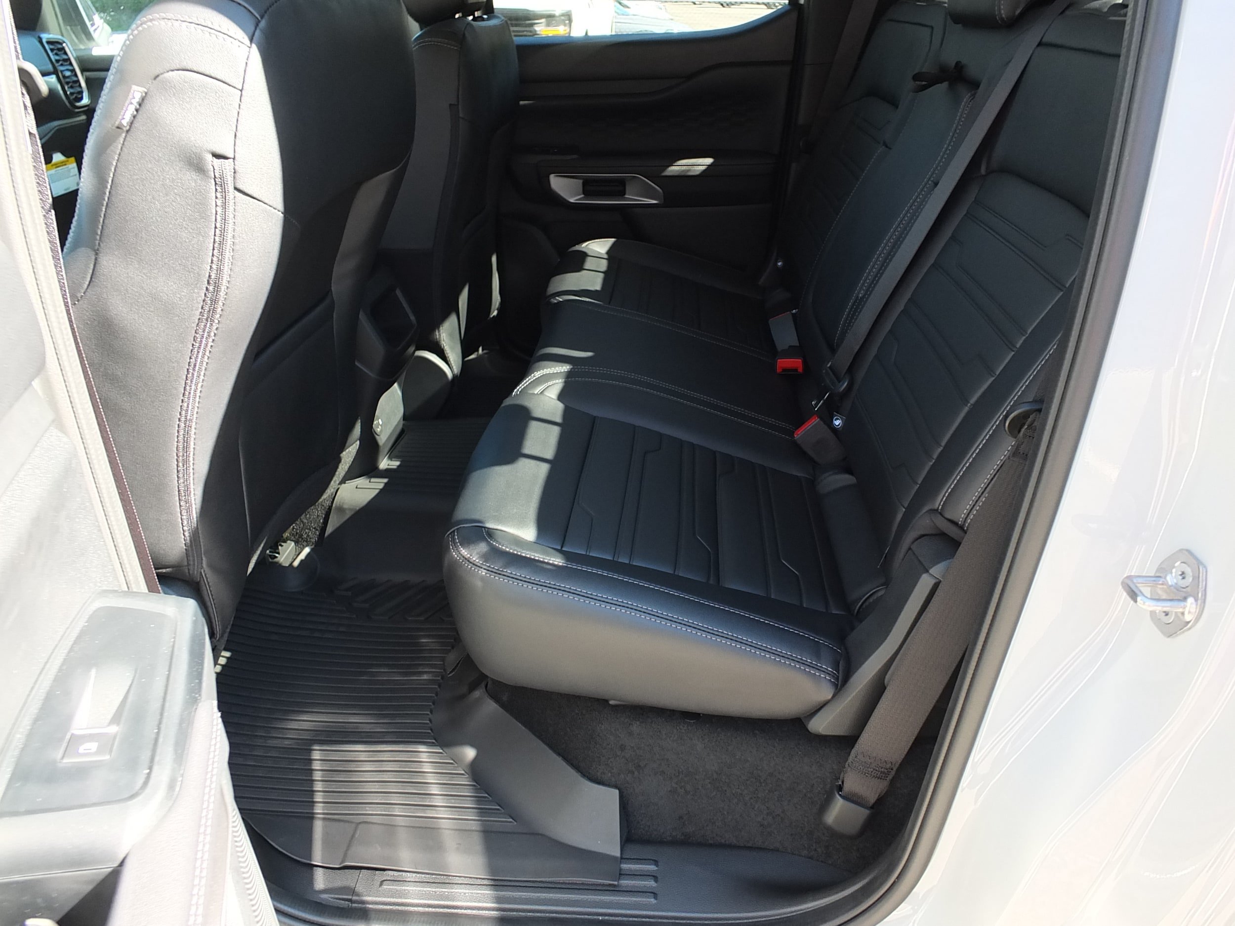 New 2026 Ford Ranger Lariat w/ FX4 Off-Road Package AWD/4WD image 11