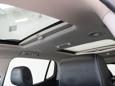 Used 2019 GMC Acadia Denali FWD image 4