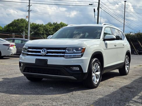 Used 2018 Volkswagen Atlas SE FWD image 2