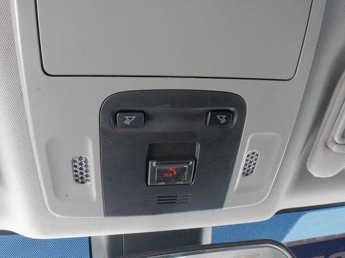 Used 2020 Toyota Camry SE image 28