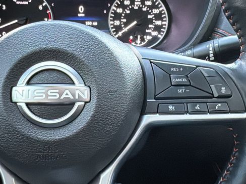 Used 2024 Nissan Sentra SR w/ SR Premium Package image 22