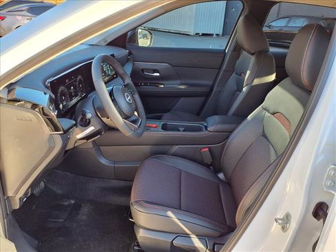 New 2026 Nissan Kicks SR image 12