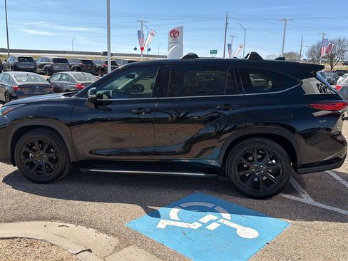 Used 2022 Toyota Highlander L image 6