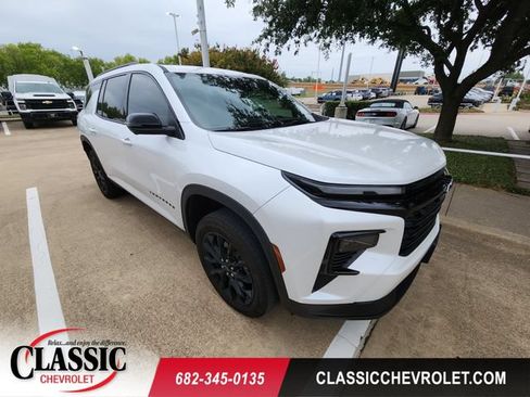 Used 2024 Chevrolet Traverse LT w/ Midnight/Sport Edition FWD image 1