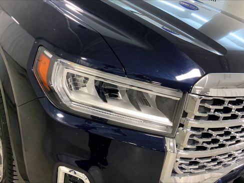 Used 2021 GMC Acadia Denali w/ Denali Ultimate Package image 27