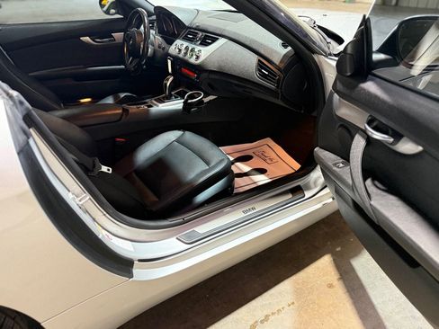 Used 2009 BMW Z4 sDrive35i RWD image 14