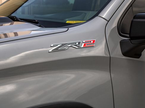 Used 2024 Chevrolet Silverado 1500 ZR2 AWD/4WD image 13