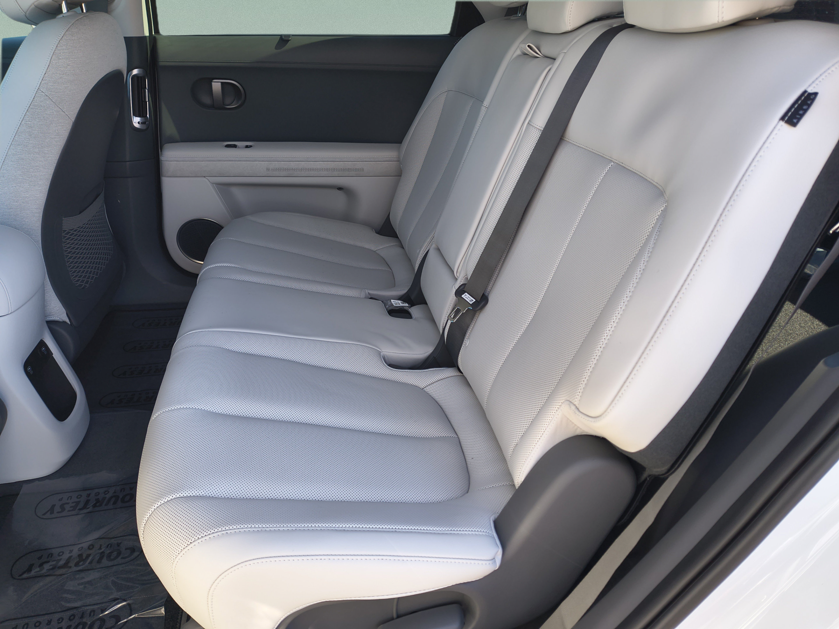 New 2027 Hyundai Ioniq 5 Limited RWD image 16