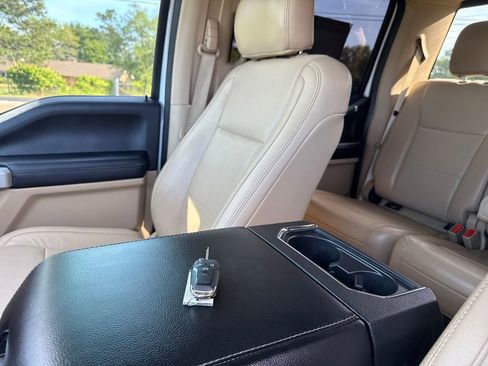 Used 2018 Ford F250 Lariat w/ Lariat Value Package RWD image 58