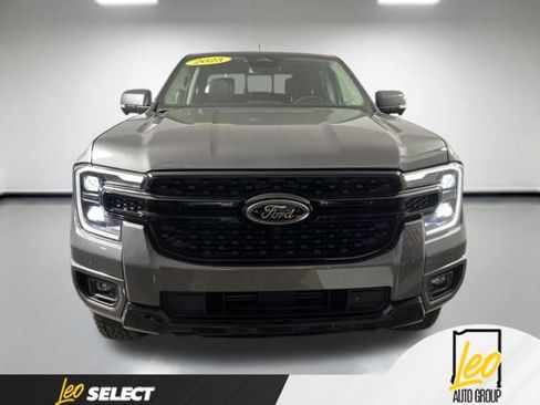 Used 2025 Ford Ranger Lariat w/ FX4 Off-Road Package AWD/4WD image 2