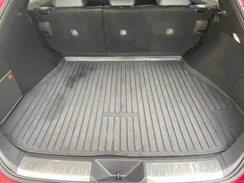 Used 2022 Toyota Venza XLE AWD/4WD image 10