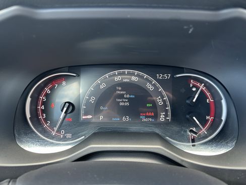 Certified 2025 Toyota RAV4 XLE AWD/4WD image 25