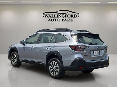 Used 2025 Subaru Outback AWD/4WD image 3