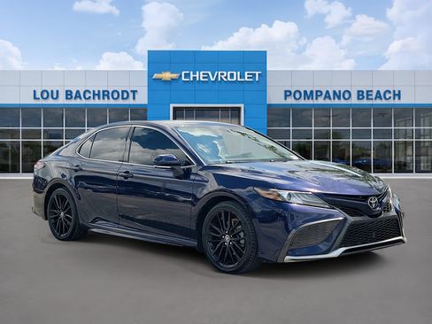 Used 2021 Toyota Camry XSE FWD image 1