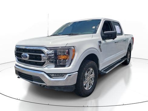 Used 2022 Ford F150 XLT w/ Equipment Group 302A High AWD/4WD image 3