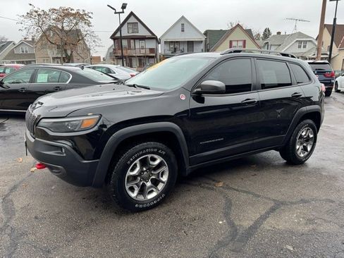 Used 2019 Jeep Cherokee Trailhawk w/ Cold Weather Group image 3