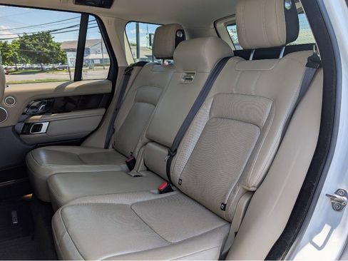 Used 2019 Land Rover Range Rover HSE AWD/4WD image 18