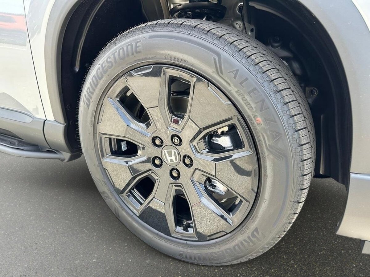New 2026 Honda Pilot Black Edition image 8