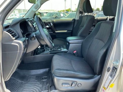 Used 2019 Toyota 4Runner TRD Off-Road AWD/4WD image 13