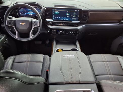 Used 2025 Chevrolet Silverado 3500 High Country w/ High Country Premium Package image 9