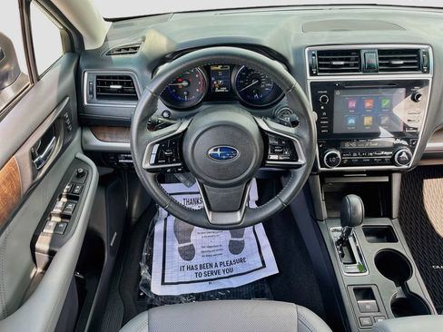 Used 2018 Subaru Outback 2.5i Limited AWD/4WD image 23