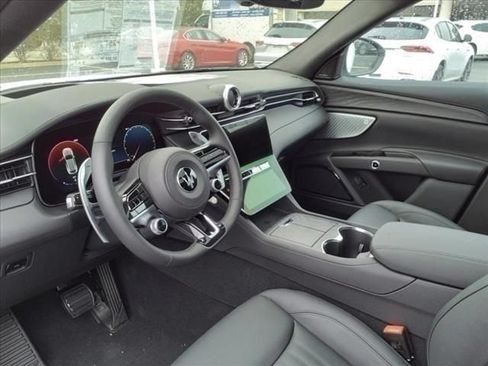 Used 2023 Maserati Grecale GT AWD/4WD image 11