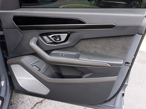 Used 2024 Lamborghini Urus S image 50