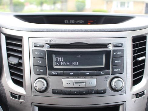 Used 2014 Subaru Outback 2.5i AWD/4WD image 22