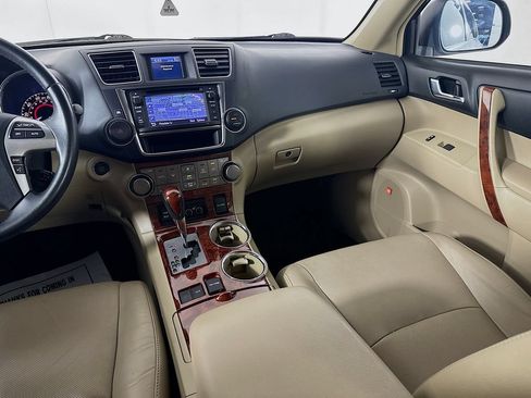 Used 2013 Toyota Highlander Limited FWD image 29