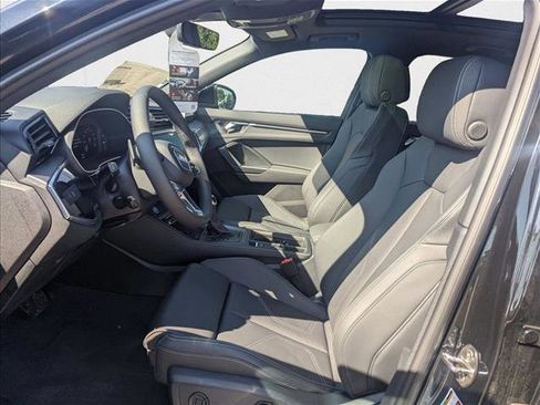 New 2025 Audi Q3 2.0T Premium image 4