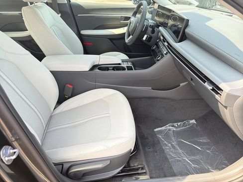 New 2026 Hyundai Sonata SEL FWD image 13
