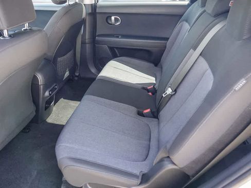 Used 2024 Hyundai Ioniq 5 SE RWD image 17