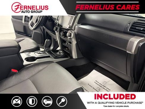 Used 2022 Toyota 4Runner SR5 Premium w/ Moonroof Package AWD/4WD image 31