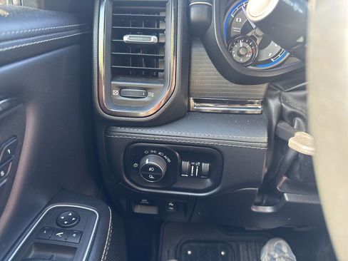 Used 2022 RAM 1500 Limited AWD/4WD image 16