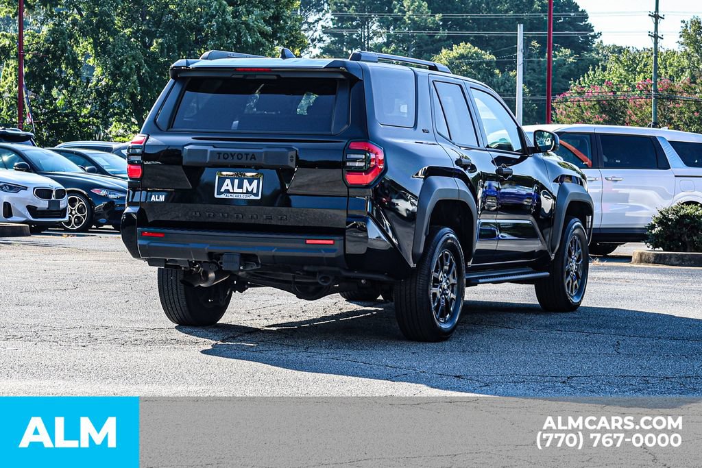 Used 2025 Toyota 4Runner SR5 AWD/4WD image 5