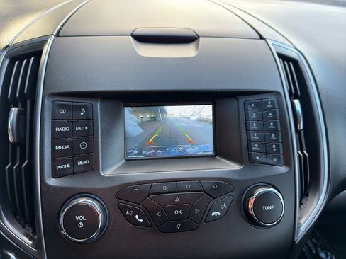 Used 2017 Ford Edge SE image 24