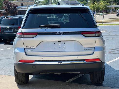 Used 2023 Jeep Grand Cherokee Limited AWD/4WD image 50